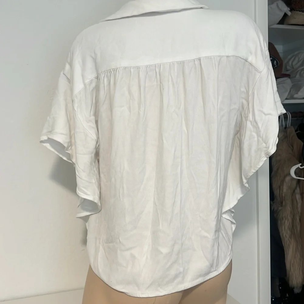 Club Monaco Cropped Tee - Picture 4 of 5